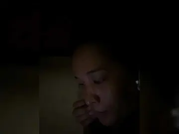 AsiankittiesのBongacamsでライブセックス映像