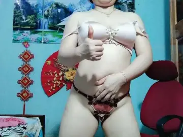 Linhanhsex2kのBongacamsでセックスチャット