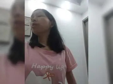 Selinababy99のBongacamsで今すぐ視聴可能なセックスカム