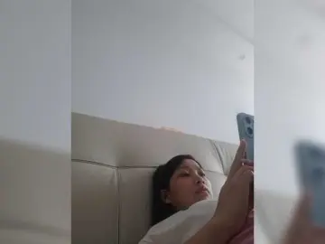 Selinababy99のBongacamsでセックスチャット