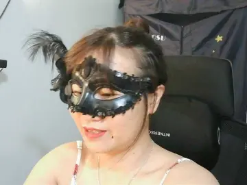 girl30sluttyのBongacamsでセックスチャット