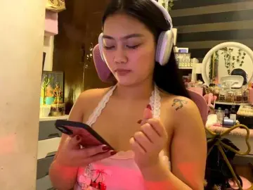 LesliDineのBongacamsでライブセックス映像