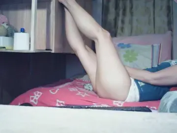 Darlin30のBongacamsでヌードカメラ