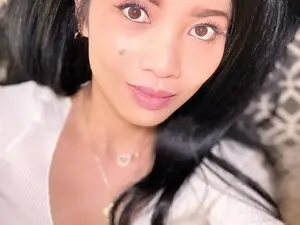 AsianLuv_4UのMyfreecamsでセックスチャット