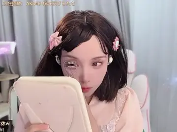 hi-AnAnのStripchatで高画質ウェブカメラ
