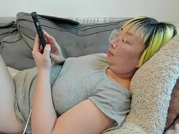 luxgrayのStripchatでヌードカメラ