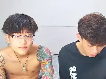 KK-cuteboyのStripchatでアダルトカメラ配信