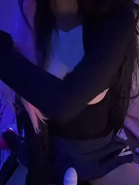 Dolly_BloomのStripchatでセックスチャット