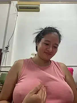 Boyd98のStripchatで無料ポルノカメラ