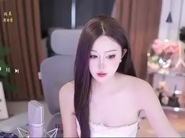 7ooskのStripchatで人気のアダルト配信