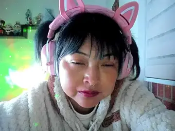 Shaddycute_のStripchatでセックスカメラ