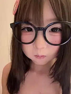 lelebaybay888のStripchatでヌードカメラ