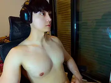 TkcqccのStripchatでセックスチャット