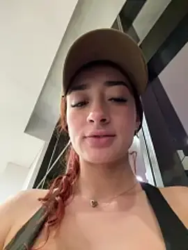 ariiel_のStripchatでライブセックス映像