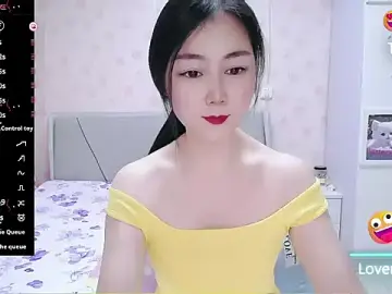Elvira_babyのStripchatでヌードカメラ