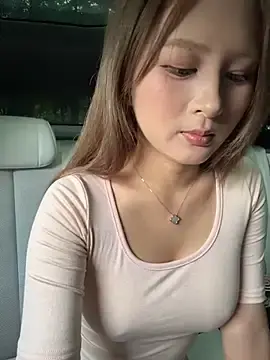 yuki_juneのStripchatでライブセックス映像