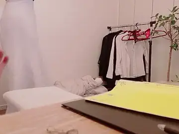 undo-busoku69のStripchatでセックスカメラ