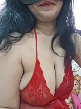 Jassi_DoesのStripchatで高画質ウェブカメラ