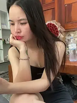 LiLi-Kirix99のStripchatで高画質ウェブカメラ