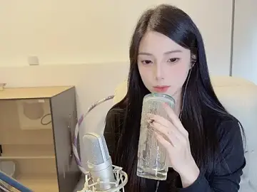 holo_loveのStripchatでセックスカメラ