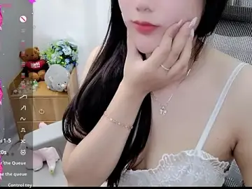 Dully_anaのStripchatで無料ポルノカメラ