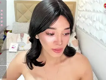 TsHeartXxxのStripchatでプライベートチャット